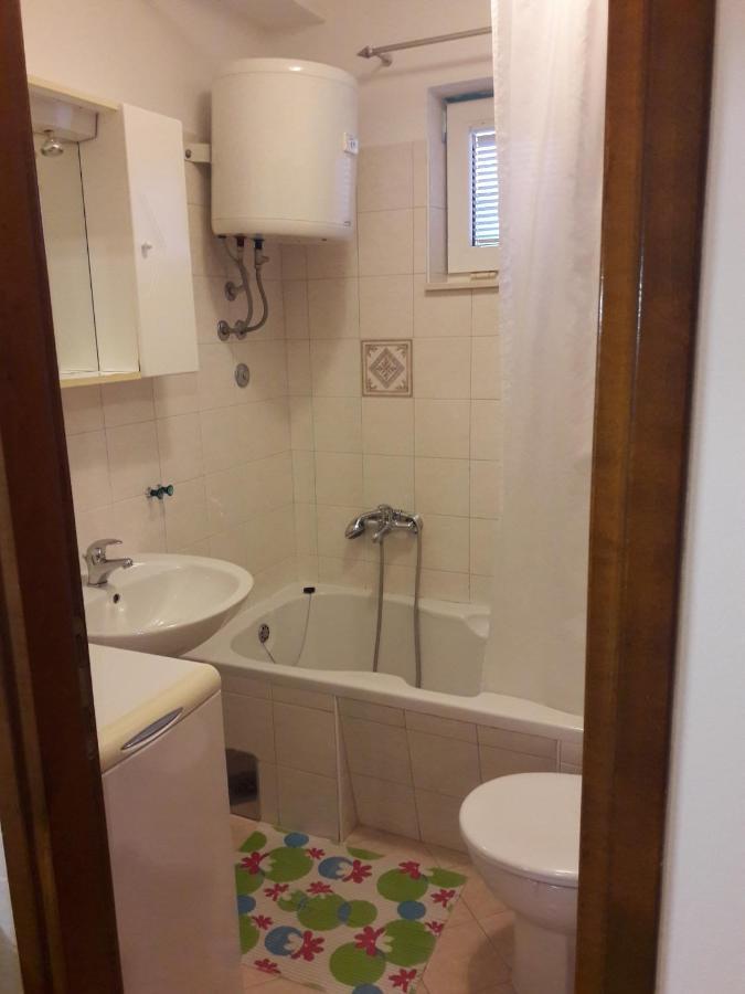 Vitoni Lägenhet Vodice Exteriör bild